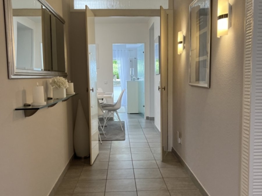 Topsaniertes großzügiges EFH in ruhig gepflegter Lagefür die große Familie