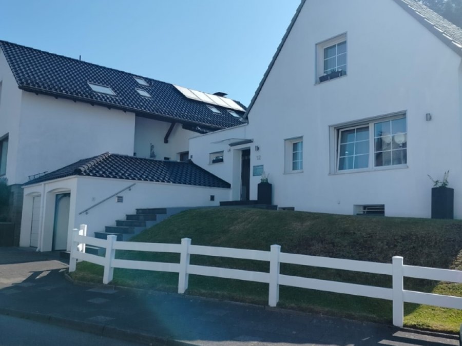 Topsaniertes großzügiges EFH in ruhig gepflegter Lagefür die große Familie