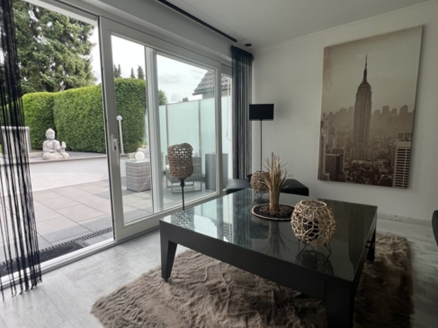 Topsaniertes großzügiges EFH in ruhig gepflegter Lagefür die große Familie