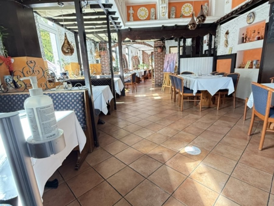 Saniertes Mehrfamilienhaus 

mit etablierter Gastronomie

in Solingen-Ohligs