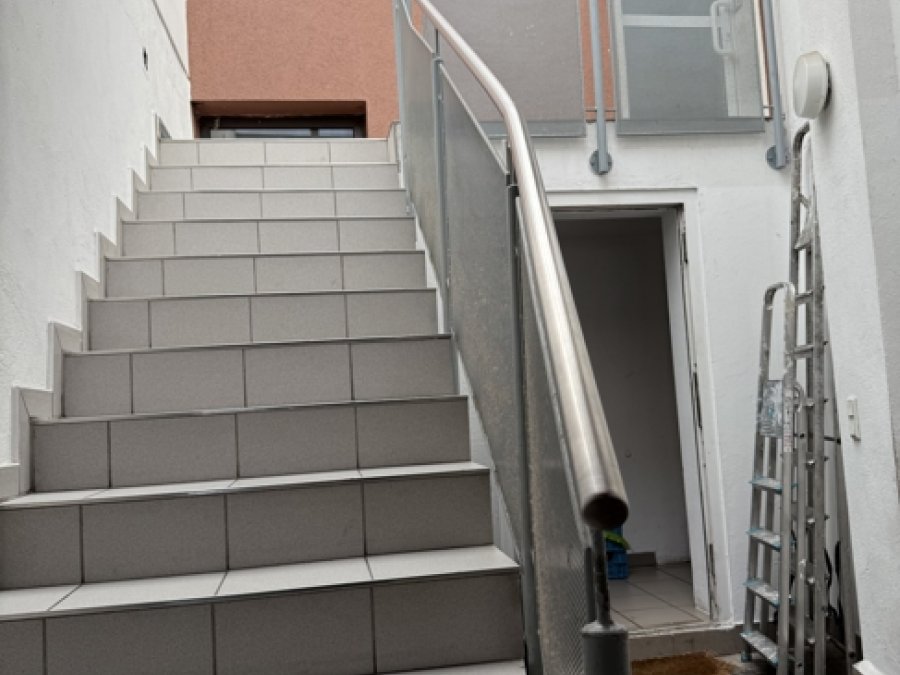 Saniertes Mehrfamilienhaus 

mit etablierter Gastronomie

in Solingen-Ohligs