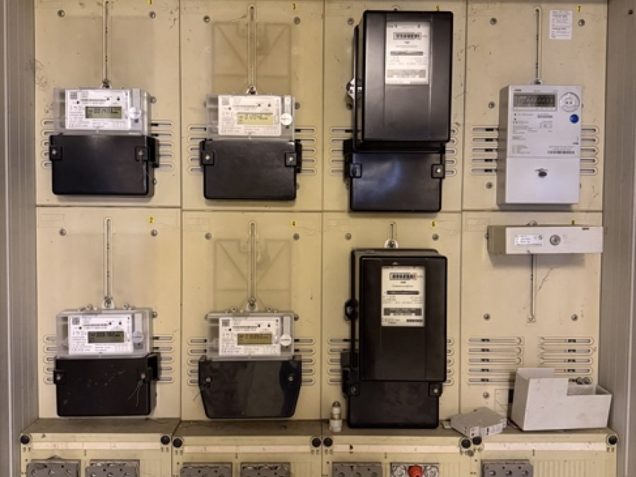 Mehrfamilienhaus mit großemGarten

und Baugrundstück

in SG-Ohligs