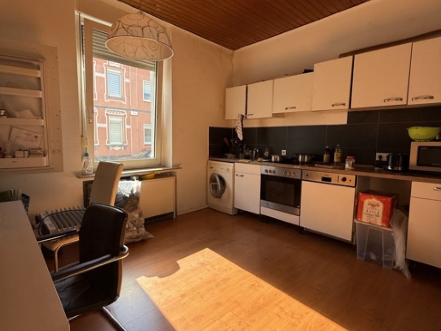 Mehrfamilienhaus mit großemGarten

und Baugrundstück

in SG-Ohligs