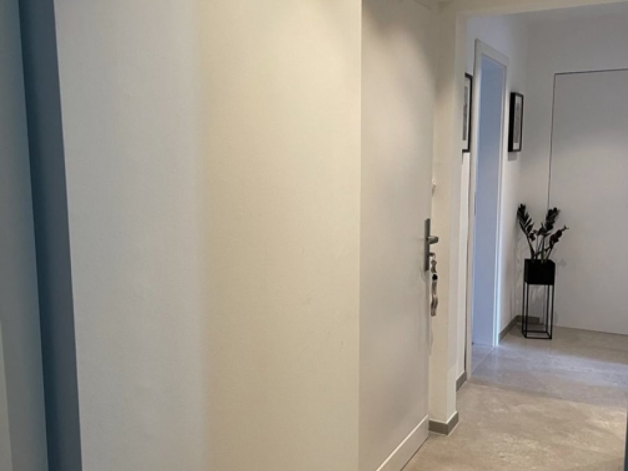 Top sanierte EG-Wohnung in SG-Ohligs mit unverbaubarer Lage

Nähe ehemaliger St.-Lukas-Klinik