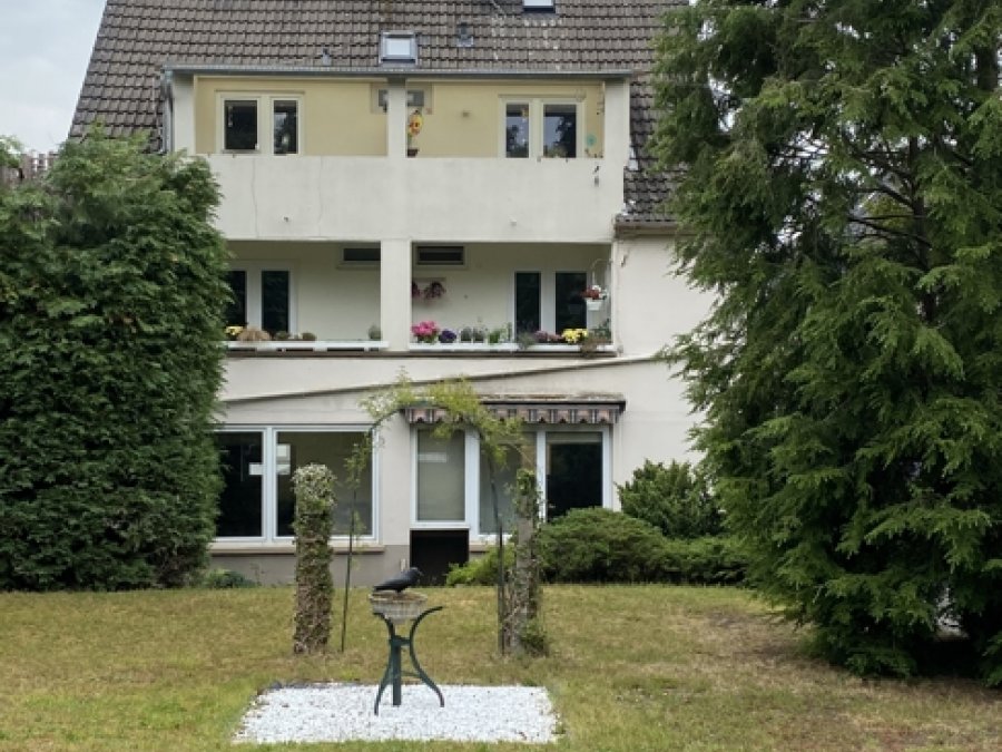 Top sanierte EG-Wohnung in SG-Ohligs mit unverbaubarer Lage

Nähe ehemaliger St.-Lukas-Klinik