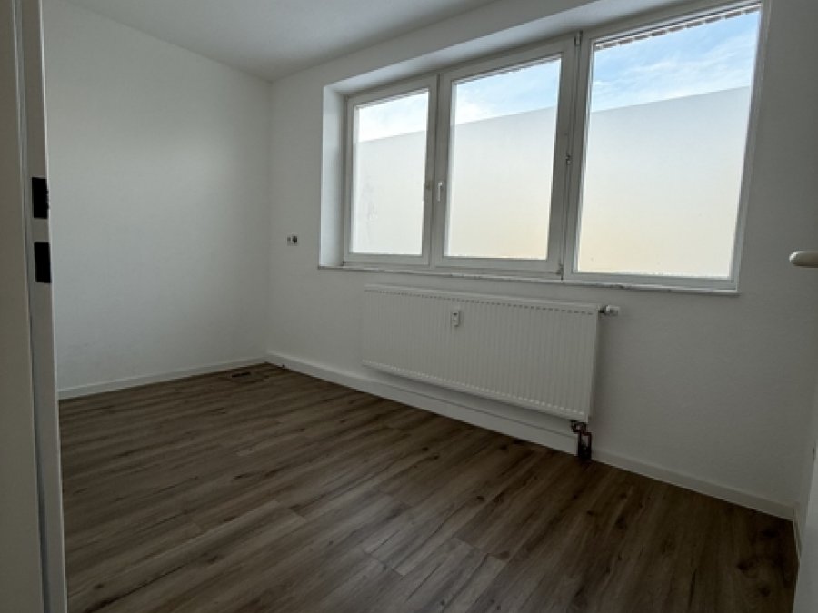 Gepflegte Praxisräume 

in SG-Ohligs Mitte

Für fast alle Fachgebiete geeignet