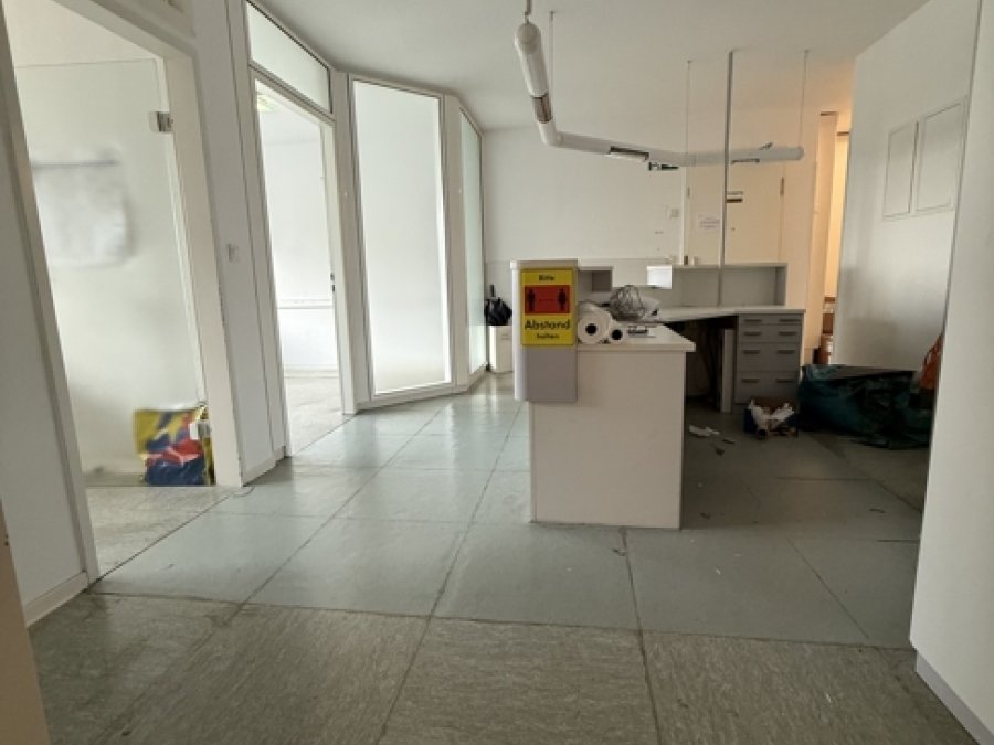 Gepflegte Praxisräume 

in SG-Ohligs Mitte

Für fast alle Fachgebiete geeignet